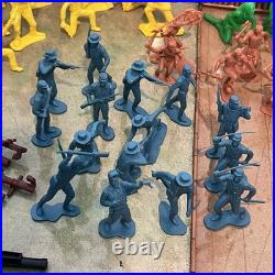 Louis Marx Vtg Fort Apache CarryAll Play Set 4685 Western Cowboys with 106 pieces