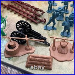 Louis Marx Vtg Fort Apache CarryAll Play Set 4685 Western Cowboys with 106 pieces