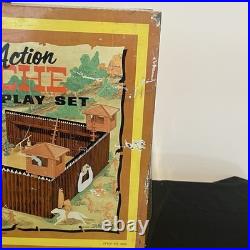 Louis Marx Vtg Fort Apache CarryAll Play Set 4685 Western Cowboys with 106 pieces