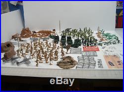 MARX BATTLEGROUND IWO JIMA 4154 PLAY SET WithO ORIGINAL BOX