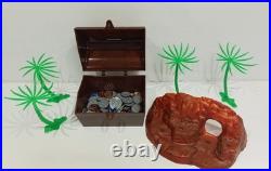 MARX CAPTAIN BLOOD AND THE BUCCANEERS Playset