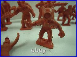 MARX Captain Space (Corbett, Rex, etc.) Mint Matched Set of 20 Rust Space Figs