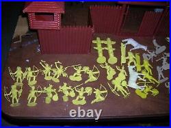 MARX FORT APACHE PLAYSET 3681 withbox INDIANS PIONEERS FORT 1960'S VINTAGE toy
