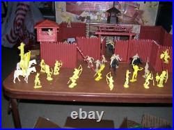 MARX FORT APACHE PLAYSET 3681 withbox INDIANS PIONEERS FORT 1960'S VINTAGE toy