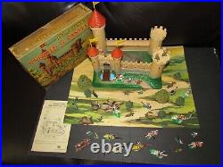 MARX KNIGHTS & CASTLE MINIATURE PLAY SET 1960s BOXED