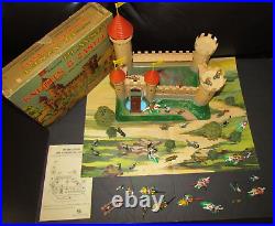 MARX KNIGHTS & CASTLE MINIATURE PLAY SET 1960s BOXED