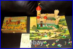 MARX KNIGHTS & CASTLE MINIATURE PLAY SET 1960s BOXED