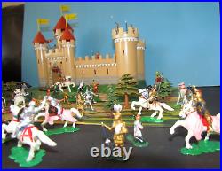 MARX KNIGHTS & CASTLE MINIATURE PLAY SET 1960s BOXED