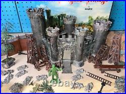 MARX KNIGHTS & CASTLE MINIATURE PLAY SET 1960s HAND PAINTED! VINTAGE