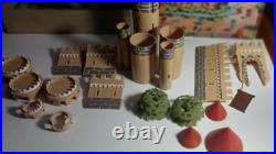 MARX MINATURE PLAYSET PLAY SET KNIGHTS & CASTLE 1960'S HAND PAINTED With BOX USED