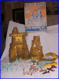 MARX One Million BC minty green gray DINOSAURS Cavemen mountain figures IN BOX