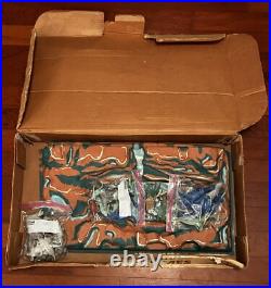 MARX PREHISTORIC Times Play Set Series 1000 With Box (5) 1st Series Dinosaurs