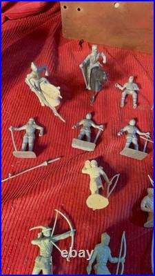 MARX ROBIN HOOD PLAYSET MERRY MEN LOT FIGURES Horses TAN Green Silver. MEDIEVAL