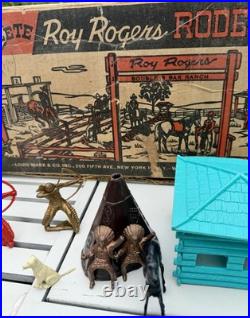 MARX ROY ROGERS RODEO RANCH #3992 PLAYSET With CHARACTER FIGURES & NELLYBELLE Lot3