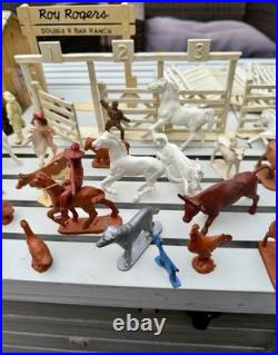 MARX ROY ROGERS RODEO RANCH #3992 PLAYSET With CHARACTER FIGURES & NELLYBELLE Lot3