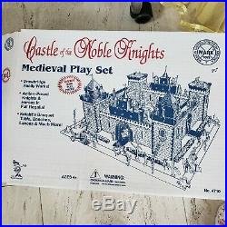 MARX TOYS Castle Of The Noble Knights Medieval Play Set #4710 200 pieces withCOA
