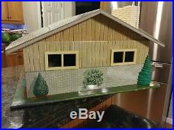 MARX Tin 5025 Lift Off Roof Rooster Ranch Tin Contemporary DollHouse & Furniture