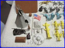 MARX VINTAGE FORT APACHE PLAYSET With TIN LITHO YELLOW INDIANS BLUE SILVER SOLDIER