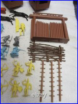 MARX VINTAGE FORT APACHE PLAYSET With TIN LITHO YELLOW INDIANS BLUE SILVER SOLDIER