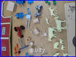 MARX VINTAGE MODERN FARM SET PLAYSET Complete W Acessories W Original Box EX