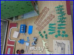 MARX VINTAGE MODERN FARM SET PLAYSET Complete W Acessories W Original Box EX