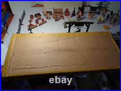 MARX VINTAGE WESTERN RANCH PLAY SET WithBOX, FENCE, FIGURES AND ACCESSORIES