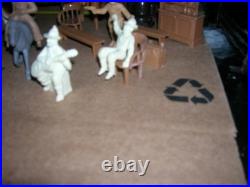 MARX WESTERN RANCH PLAYSET WithBOX 1950 COWBOYS TIN LITHO BUNKHOUSE RUBBER/ VINYL MARX WESTERN RANCH PLAYSET WithBOX 1950 COWBOYS TIN LITHO BUNKHOUSE RUBBER/ VINYL