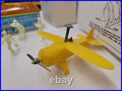 Marx 0796 Crop Duster Plane Set. New