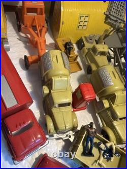 Marx 1950s-1960s Big Inch Pipeline trucks construction equip +many Accessories