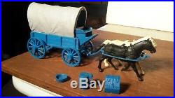 Marx 1959 Original BLUE Wagon withDark Gray Top Wagon Train Ringo WesternPlayset