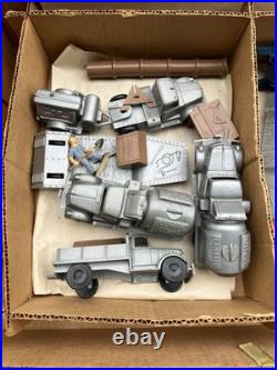 Marx 1960s Construction Camp set partial very Clean NO Bldg 10 vehicles & people