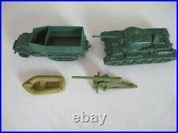 Marx, 1977, Famous WWII Battle of NAVARONE GIANT Play Set #4302 (Lot C) with Box