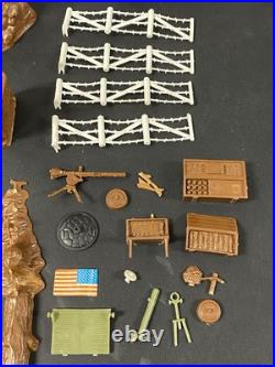 Marx 4147 Iwo Jima Playset Vintage Set 1960's Huge Lot 88 Soldiers, Tanks, MORE