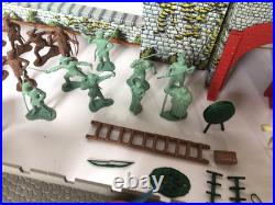 Marx #4719 Robin Hood Castle Play Set Tin Litho 1956 Vtg with Orig Box