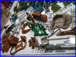 Marx Battleground Huge Lot Of Play Set Pieces In 4756 Box