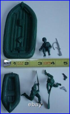 Marx Battleground Large Small Raft Oarsmen Soldier Gun Rifle 1960s Playset