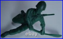 Marx Battleground Large Small Raft Oarsmen Soldier Gun Rifle 1960s Playset
