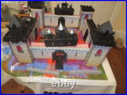 Marx Castle Of The Noble Knights Playset 95% Complete See Discription #4710