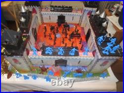 Marx Castle Of The Noble Knights Playset 95% Complete See Discription #4710