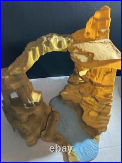 Marx Commanchee Pass/Prehistoric Mountain Play Set. Big&Small Cliff Bridge River