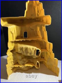 Marx Commanchee Pass/Prehistoric Mountain Play Set. Big&Small Cliff Bridge River