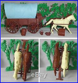 Marx Custer's Last Stand Covered Wagon withacc. (#4670 #6014) © 1963 (Excellent)