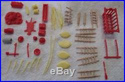 Marx Daktari Playset 1967 Mostly Complete Cream Figures Playmat Weapons Tin