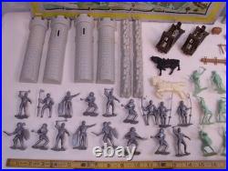 Marx Fighting Knights Carry All Medieval Play Set 1968 4635