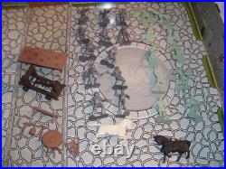 Marx Fighting Knights Carry All Medieval Play Set 1968 4635