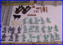 Marx Fighting Knights Carry All Medieval Play Set 1968 4635