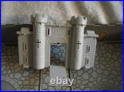 Marx Fighting Knights Carryall Playset 4635, Tin LItho Case, Figs & Accessories