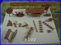 Marx Fighting Knights Carryall Playset 4635, Tin LItho Case, Figs & Accessories