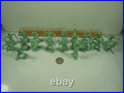 Marx Fighting Knights Carryall Playset 4635, Tin LItho Case, Figs & Accessories