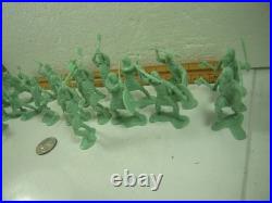 Marx Fighting Knights Carryall Playset 4635, Tin LItho Case, Figs & Accessories